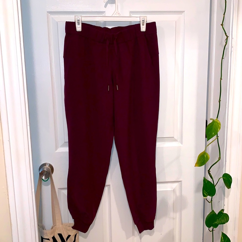 Lululemon On the Fly Woven Joggers